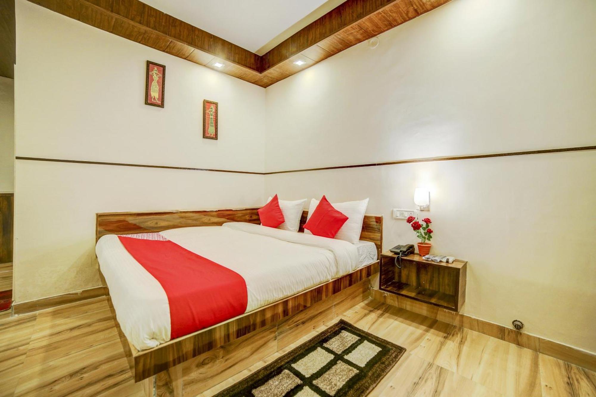 โอโย 47759 โฮเต็ล Vip Hotel โกตา ภายนอก รูปภาพ