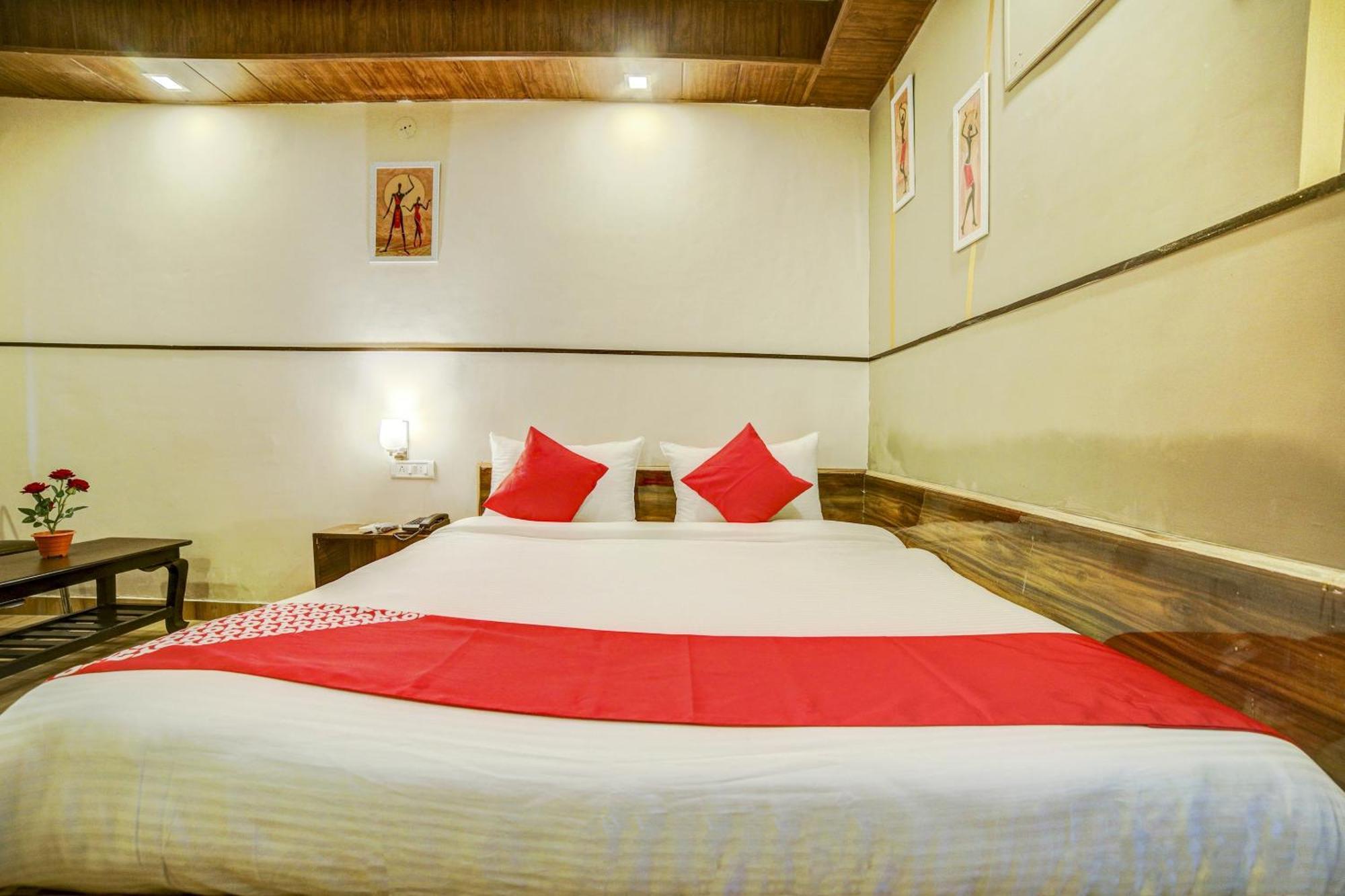 โอโย 47759 โฮเต็ล Vip Hotel โกตา ภายนอก รูปภาพ